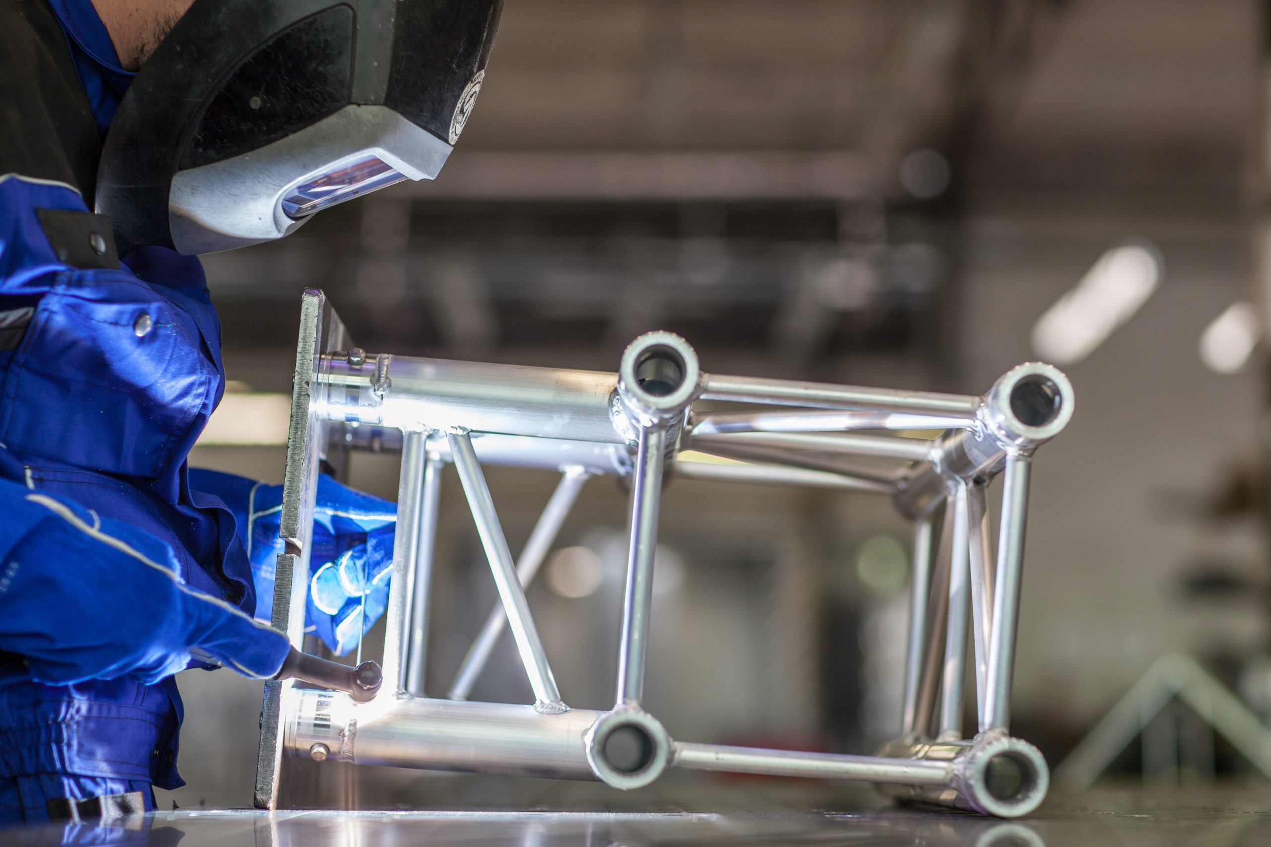 Слесарь — монтер на производстве в Польше Слесарь — монтер на производстве в Польше