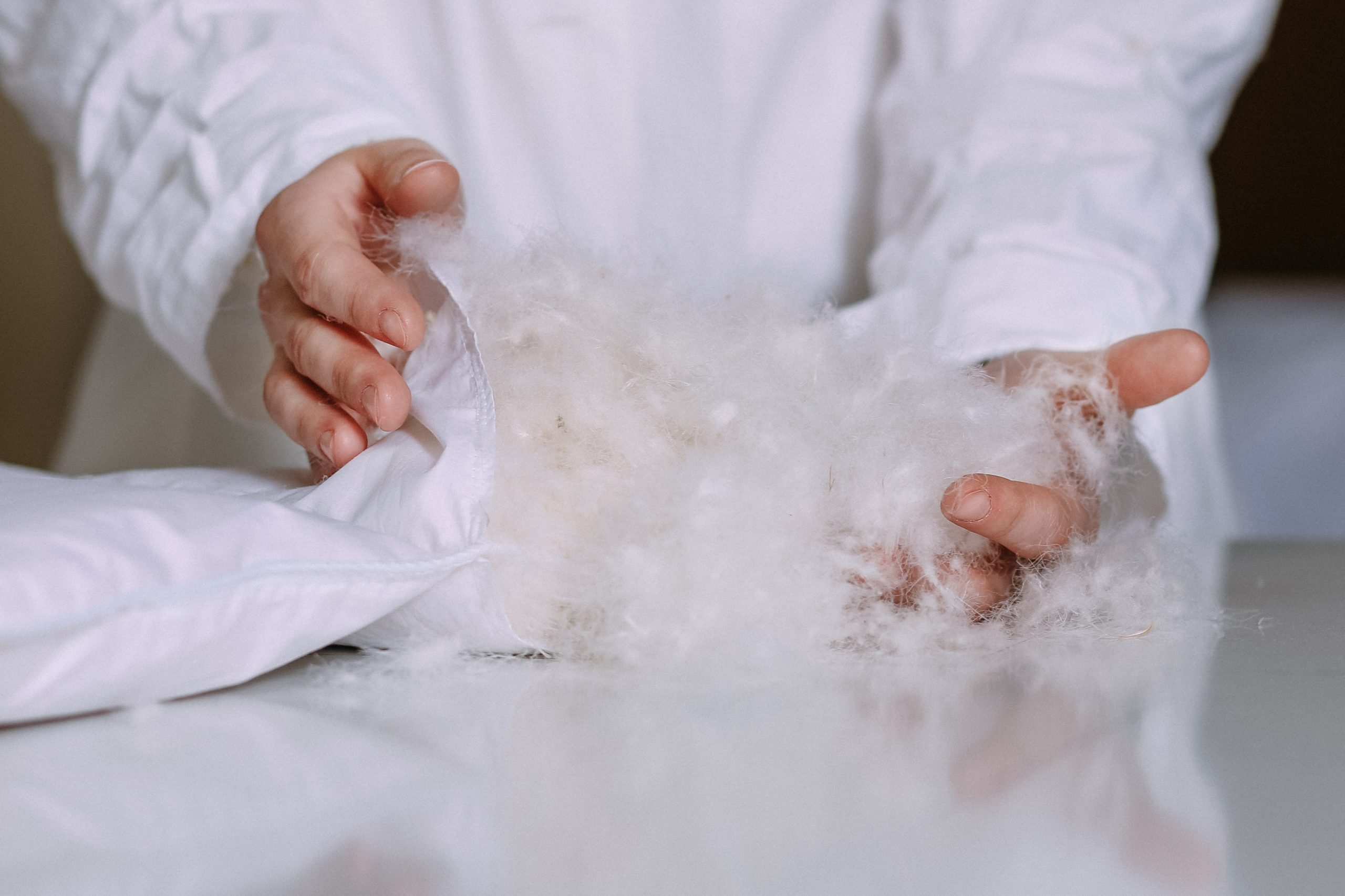 Работник на производстве подушек и одеял в Польше Работник на производстве подушек и одеял в Польше