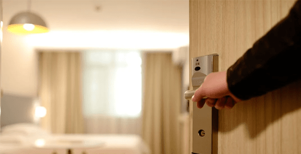 Горничная в отеле в Польше Горничная в отеле в Польше